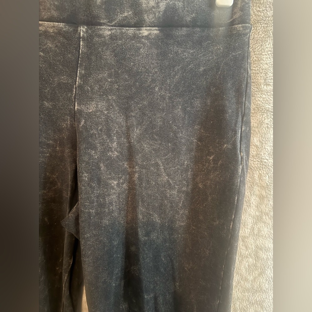 NWOT TORRID Full Length Leggings 1X - Picture 3 of 8